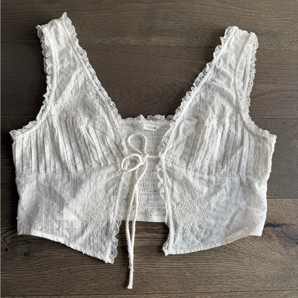 ZARA White Embroidered Lace-Trim Crop Top - EUC, size L